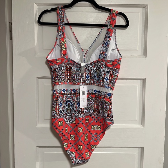 Blue & Red mesh Cupshe one piece bathing suit. Never worn. Size large. - Picture 2 of 7